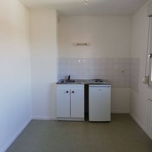 Location appartement 1 pièce 32.41 m² à Bourg-en-Bresse (01000) BEL AIR - Photo 3