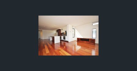 LIFESTYLE LIVING - Photo 3