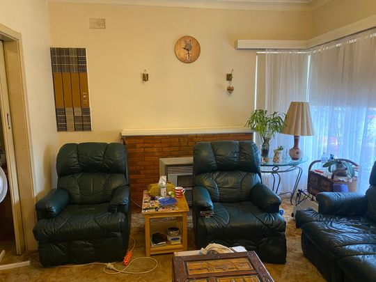 3 Bedroom Family Home in Fantastic Location! - Photo 1