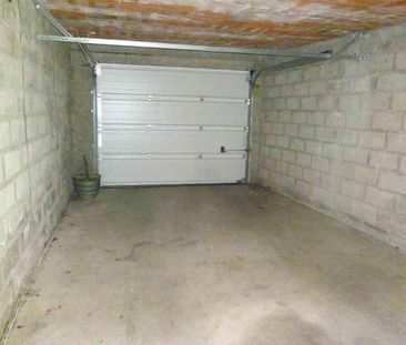 A LOUER Proche commerces, stade et piscine Appartement situé au rez... - Photo 6