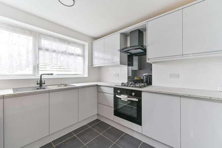 Devana End, Hackbridge, SM5 - Photo 2