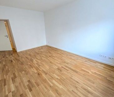 Ab sofort: Tolle 2-Zimmer-Wohnung mit modernem Bad und Einbauküche - Photo 1