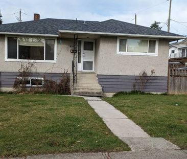 A single house with 1 bed 1 bath at the rear floor - Photo 2