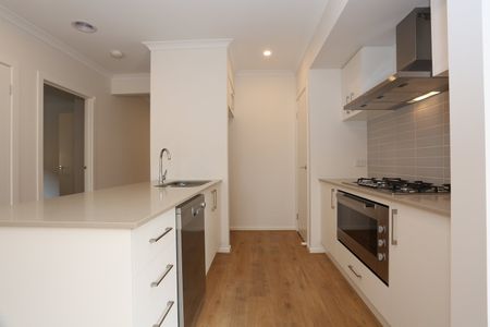 326 Mandalay Circuit, Beveridge VIC 3753 - Photo 5