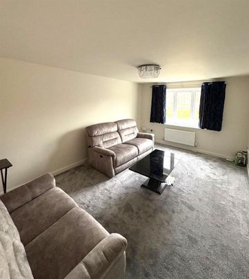 4 bedroom detached house to rent - Photo 1