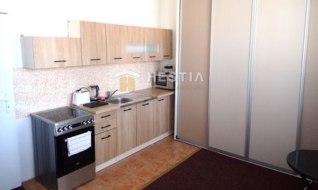 Kompletne zariadená garsónka na prenájom - Fotografia 4