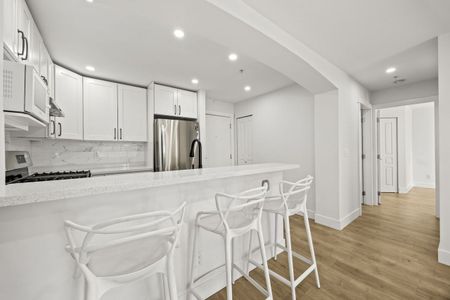 9339 University Crescent condo — Burnaby, BC (2-Bedroom) - 2 Bedroom - Photo 2