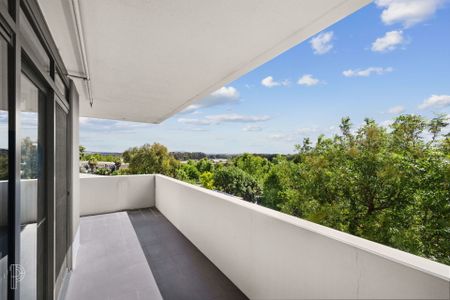 Large 2-bedroom corner apartment, in the heart of Belconnen - Photo 2