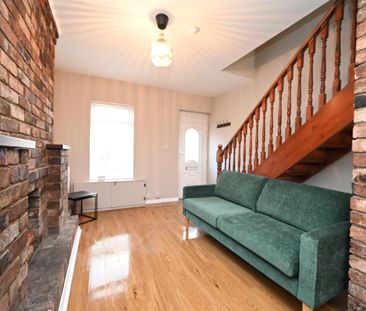 Room 2 1 Hugh Street, Belfast, BT9 7HH - Photo 2