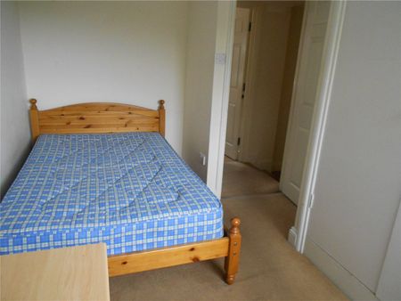 3 bedroom apartment to rent - Photo 2