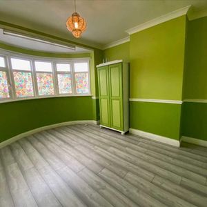 House share to rent - Photo 2