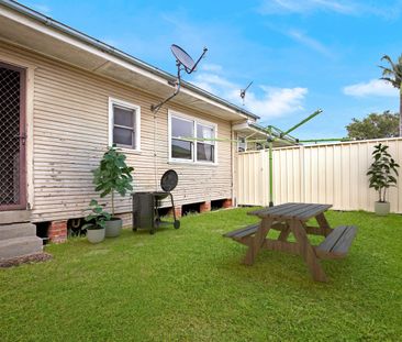 Private Court Yard - Photo 4