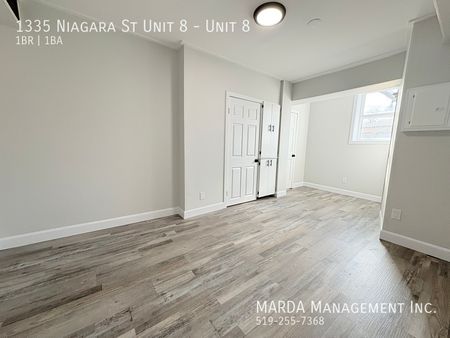 BRIGHT & COZY 1-BEDROOM/1-BATH UNIT IN WALKERVILLE +HYDRO - Photo 4