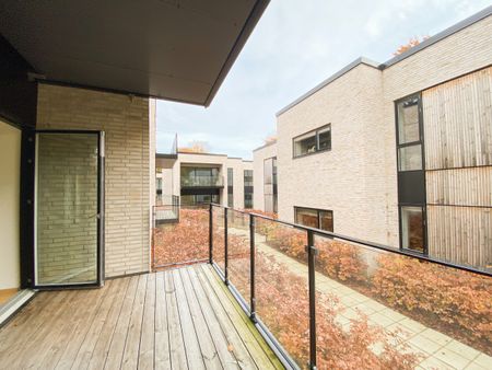 Nybygget og rummelig 3-værelses lejlighed i fantastiske omgivelser - Foto 2