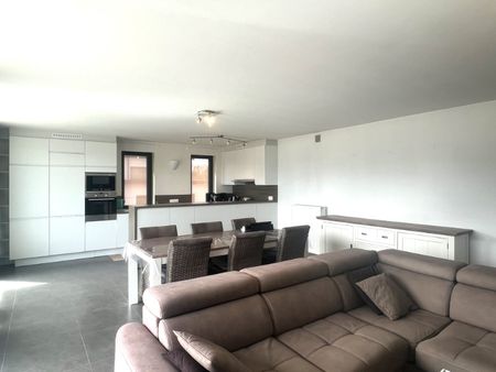 zeer ruim en modern appartement in Diksmuide - Photo 4