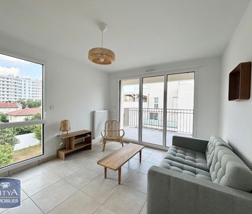 Location Appartement 3 pièces 62m² LYON 8ème - Photo 2