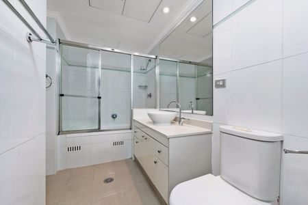 Studio Apartment at Oaks Trafalgar! - Photo 5