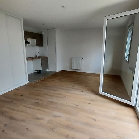 Location Appartement 3 pièces 62m² BRUGUIERES 31150 - Photo 1
