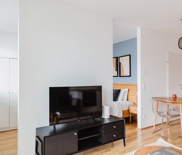 Deck Zehn / Stiege 2, Laxenburger Straße 2d - Photo 1