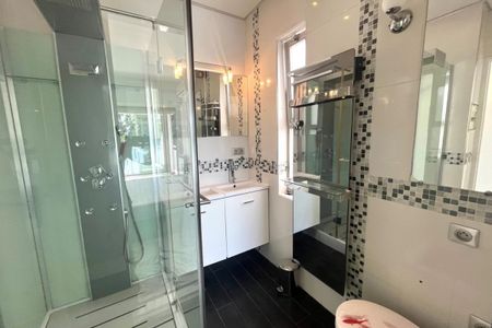 Location Biot - Photo 5