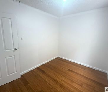 Well Maintained 2 Bedroom Unit! - Photo 2