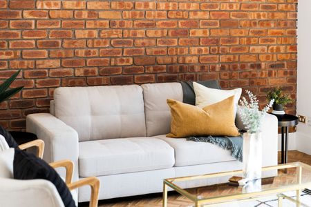 Open the Door to Grand Family Living in Prestigious St Peters - Photo 4