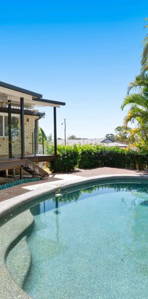 Spacious Family Home with Pool, Solar Power & Dual-Living Potential - Photo 1
