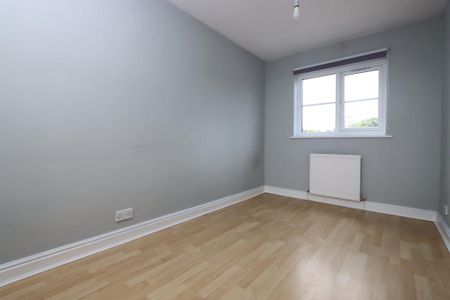 3 bedroom detached house to rent - Photo 3