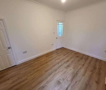 Luton, LU2 - Photo 3