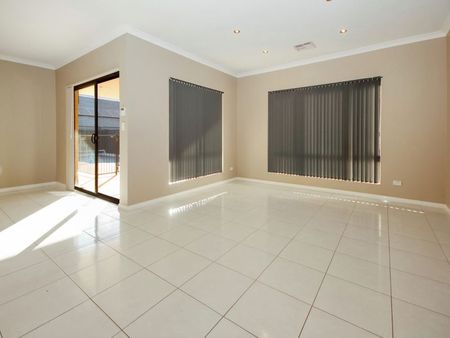 Spacious Family Home + Pool! - Photo 2