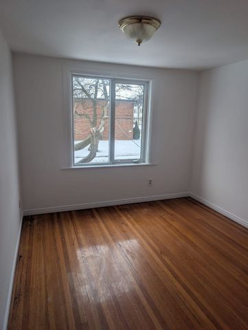 For Lease - 547 Glencairn Avenue, Toronto, Ontario - Photo 3