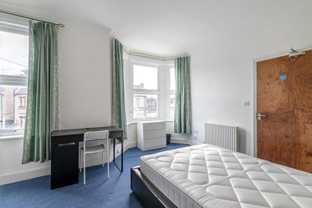Room in a Shared House, Balfour Road, IG1 - Photo 2