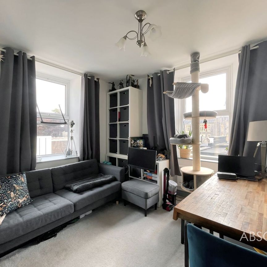 1 bed apartment to rent in Union Street, Torquay, TQ2 - Photo 1