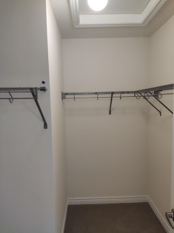 For Lease - 23 Genoa Drive, Hamilton, Ontario - Photo 2