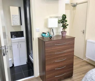 Studio to rent - Photo 6