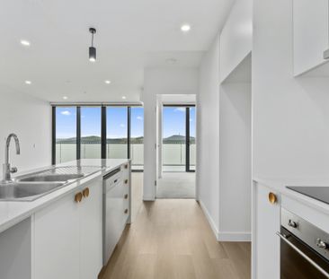 Spacious Two Bedroom Apartment - Photo 5