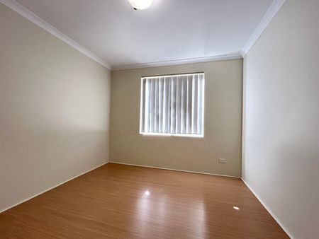 16 Sarah Close, Canning Vale WA 6155 - House For Rent - $750 | Domain - Photo 5