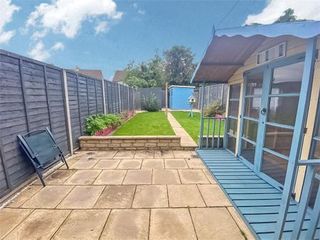 2 bedroom terraced house to rent - Photo 4