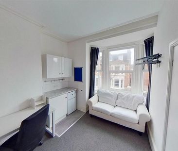 6 bedroom house to rent - Photo 3