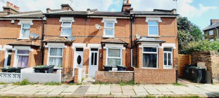 2 bedroom terraced house to rent - Photo 2