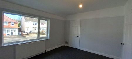 2 bedroom semi-detached house to rent - Photo 5
