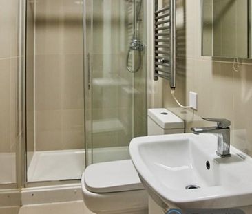 2 bedroom flat to rent - Photo 6