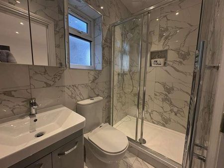 Hounslow, Null, TW3 - Photo 3