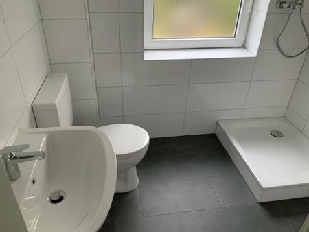 Das hat sich gewaschen,-eine neues Duschbad inklsive - Photo 2