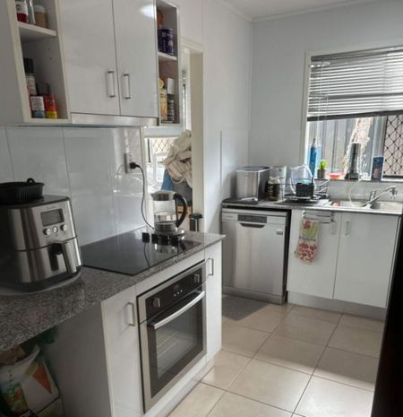 2/2 Raftery Street, Centenary Heights - Photo 2