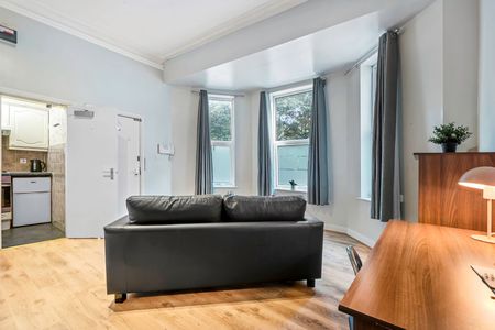 227 HYDE PARK ROAD Leeds - LS6 1AH - Photo 2