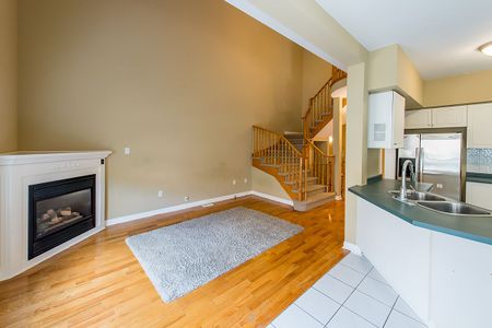 For Lease - 26 Thornbush Court, Richmond Hill, Ontario - Photo 2