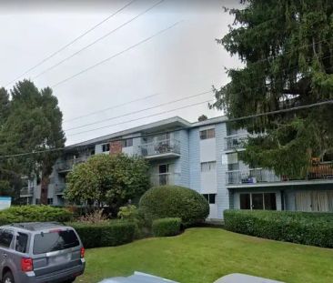 LA PLAYA VISTA | 1360 Fir Street, White Rock - Photo 1