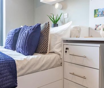 1 bedroom in a flat share to rent - Photo 3
