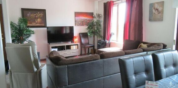 GRAND 4 ½ LEBOURGNEUF STYLE CONDO AIR CLIMATISÉE - Photo 2